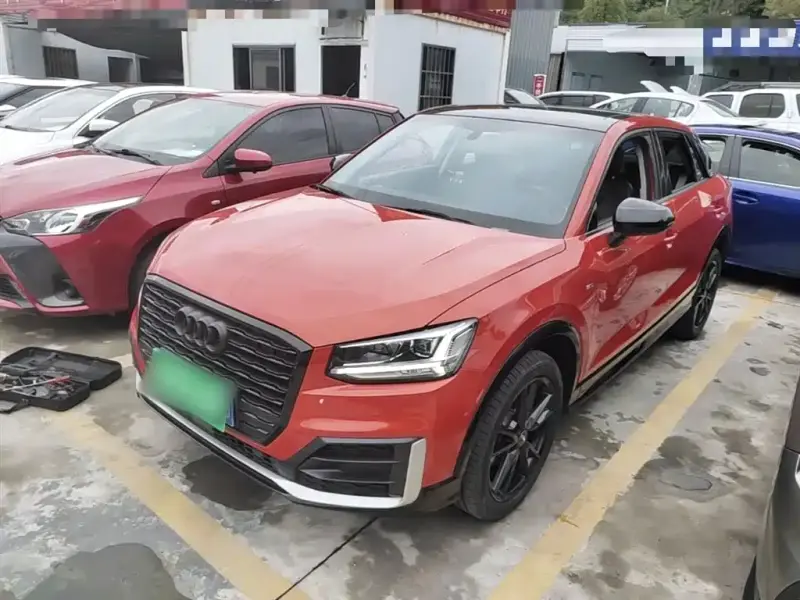 Audi Q2L