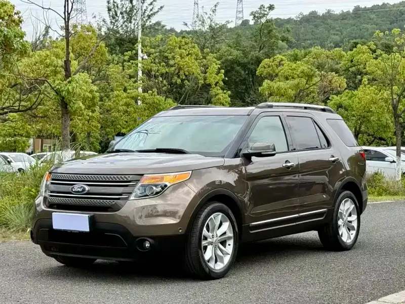 Ford Explorer (Import)