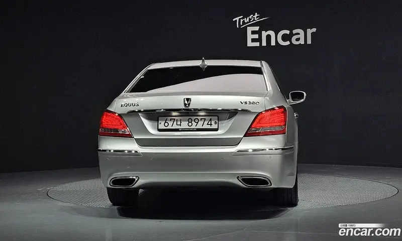 Hyundai Equus
