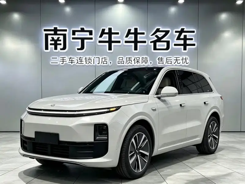Li Auto L6