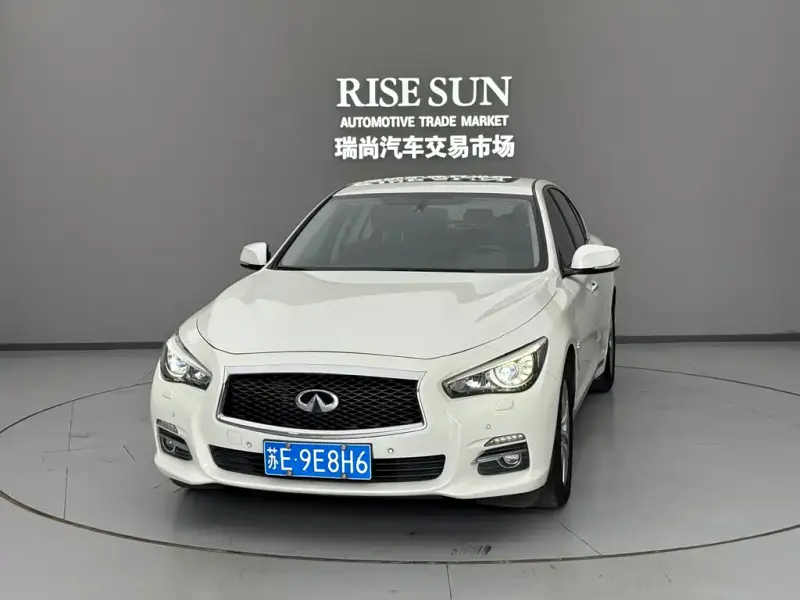 Infiniti Q50L