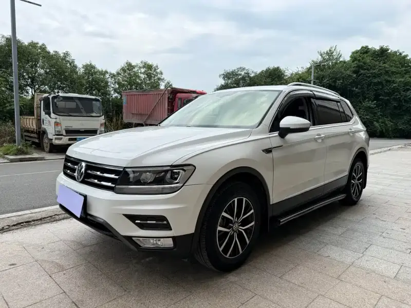 Volkswagen Tiguan L