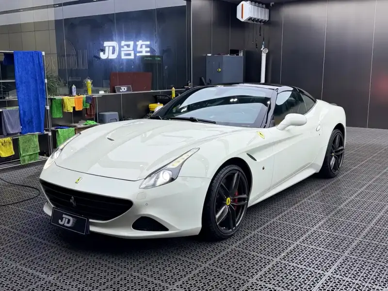 Ferrari California T