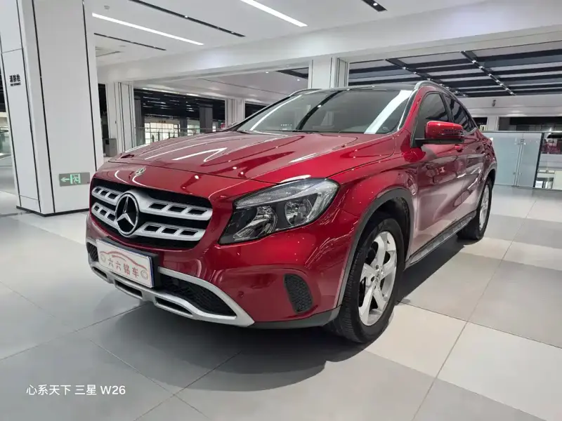Mercedes-Benz GLA