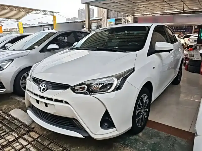 Toyota Yaris L