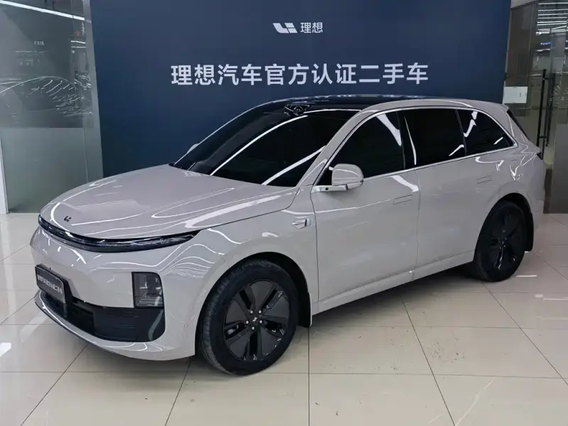 Li Auto L6