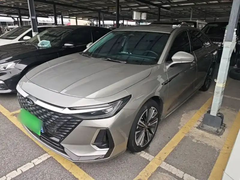 Chery Arrizo 8