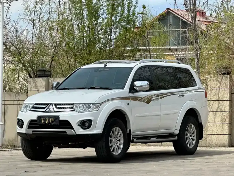 Mitsubishi Pajero Sport