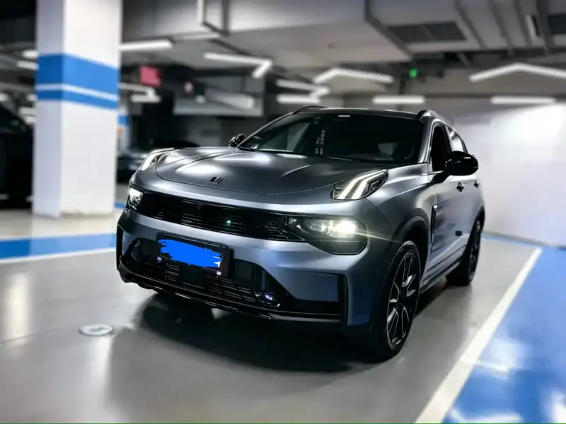 Lynk & Co 01