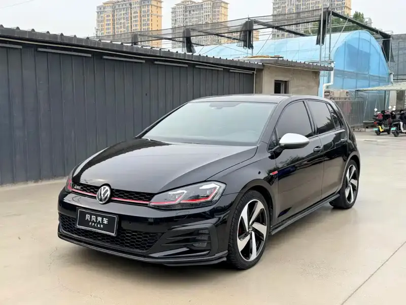 Volkswagen Golf GTI
