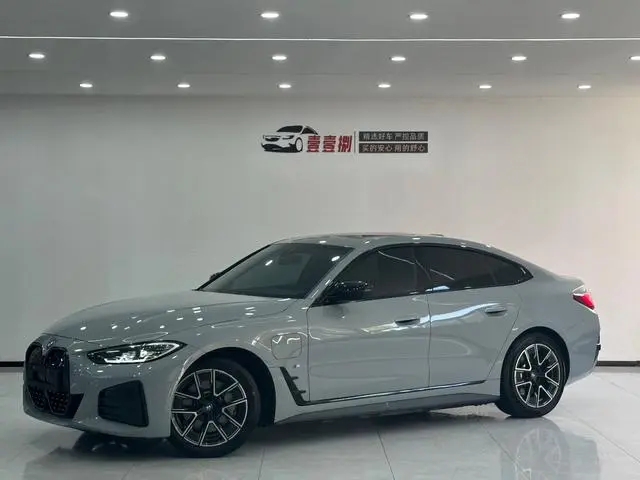 BMW i4