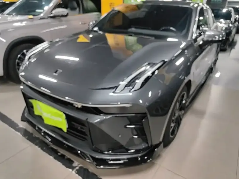 Lynk & Co 03