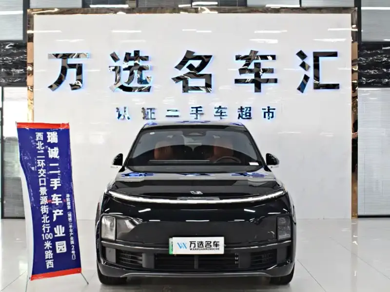 Li Auto L8