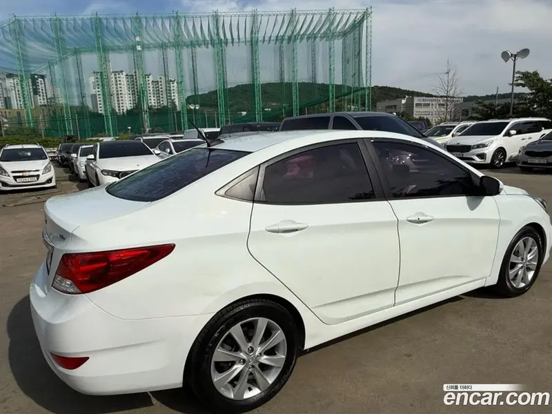 Hyundai Accent