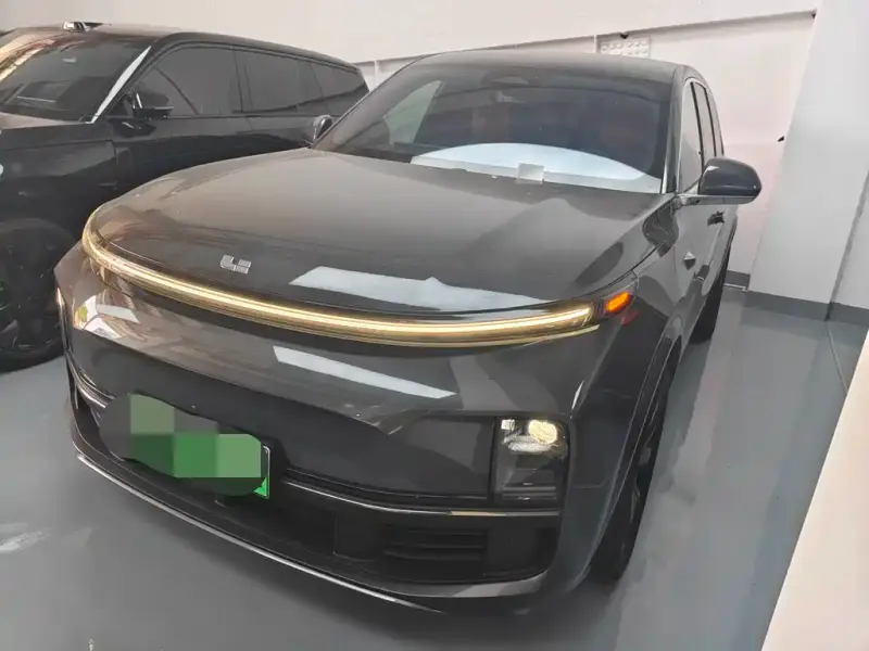 Li Auto L8
