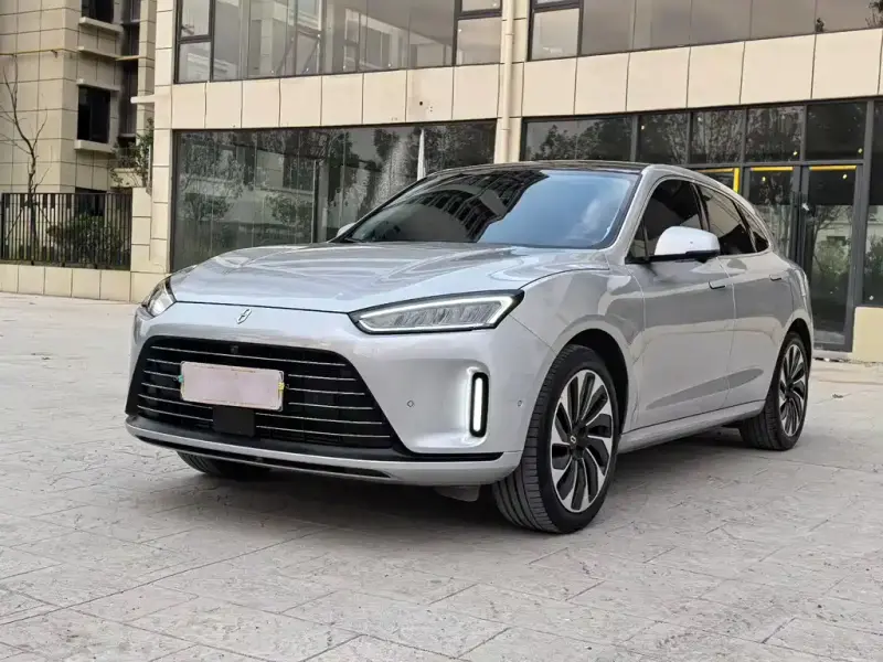 AITO M5
