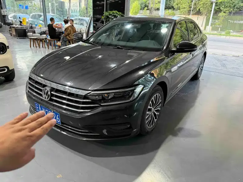 Volkswagen Sagitar