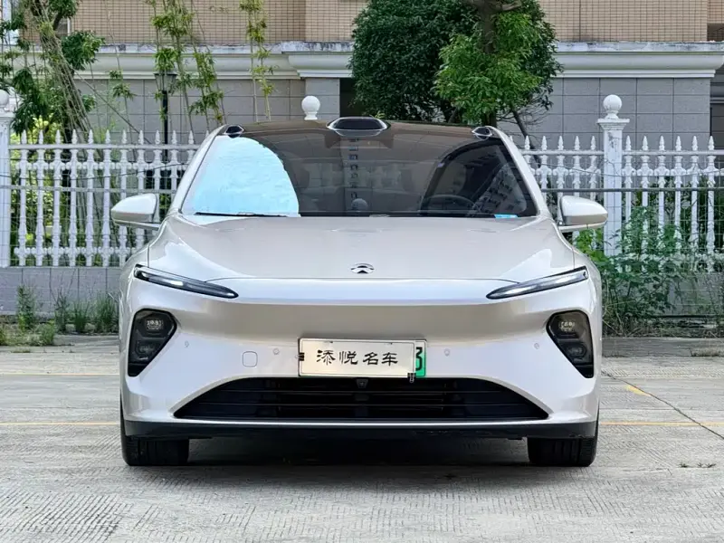 NIO ET7