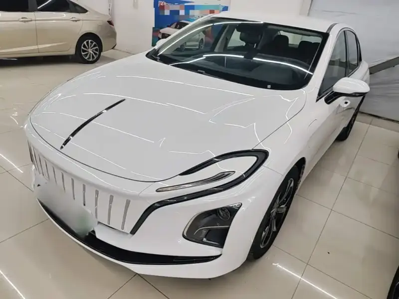 Hongqi E-QM5