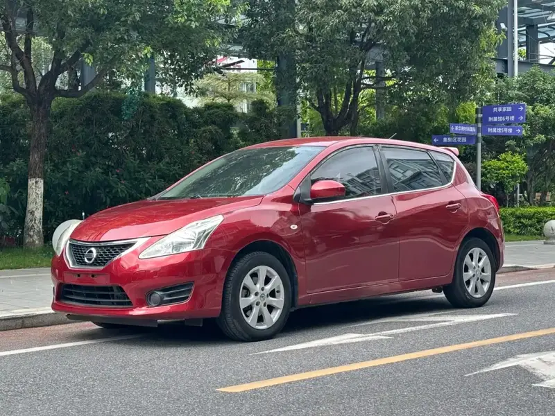 Nissan Tiida