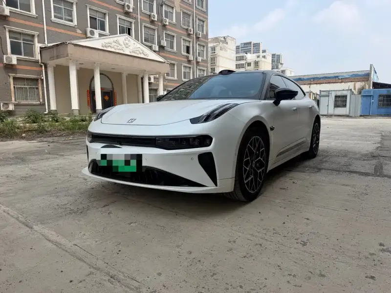 Zeekr 001