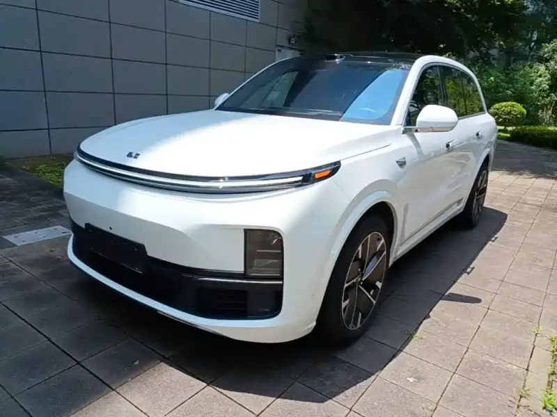 Li Auto L8