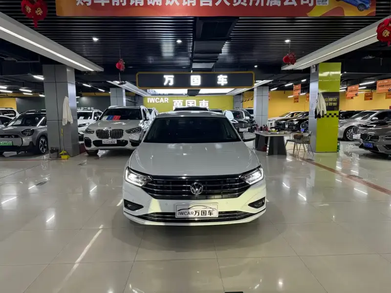 Volkswagen Sagitar
