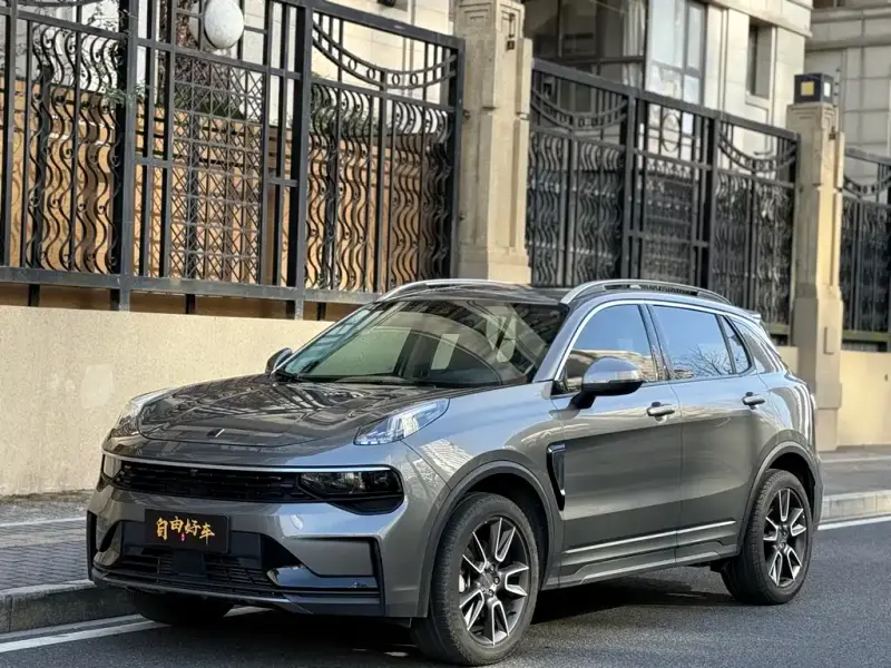 Lynk & Co 01