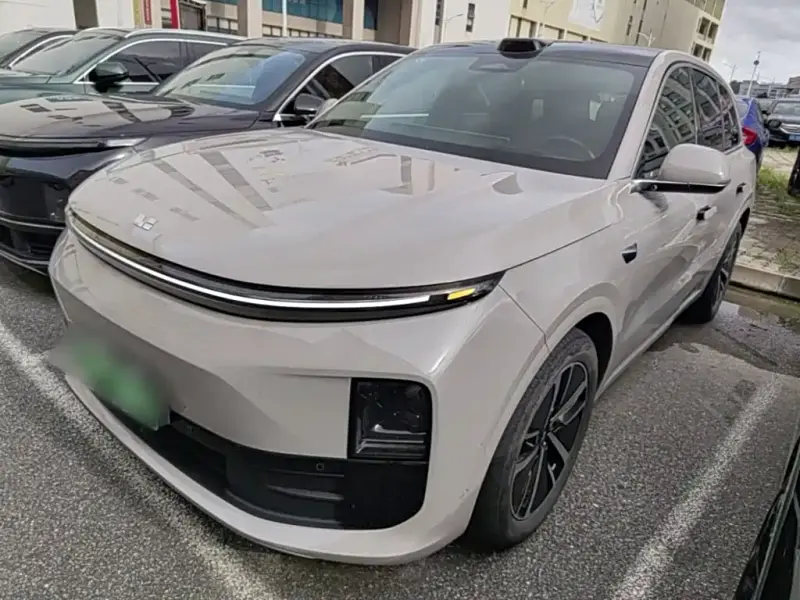 Li Auto L6