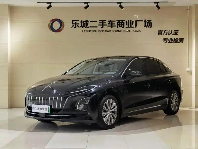 Hongqi E-QM5