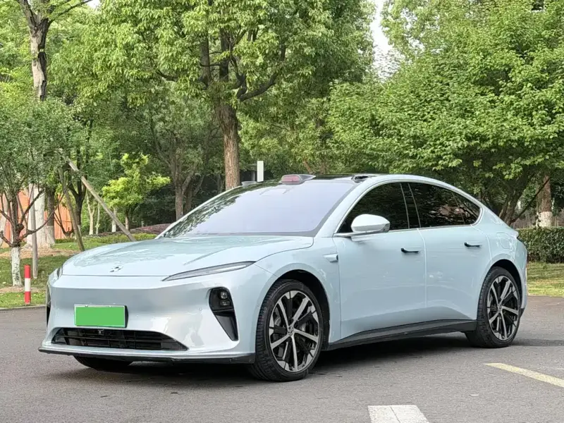 NIO ET5
