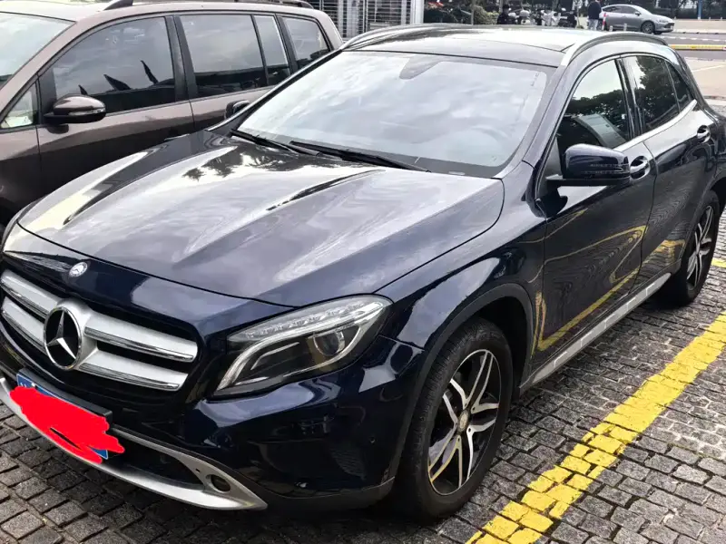 Mercedes-Benz GLA