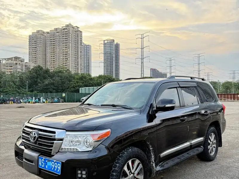 Toyota Land Cruiser