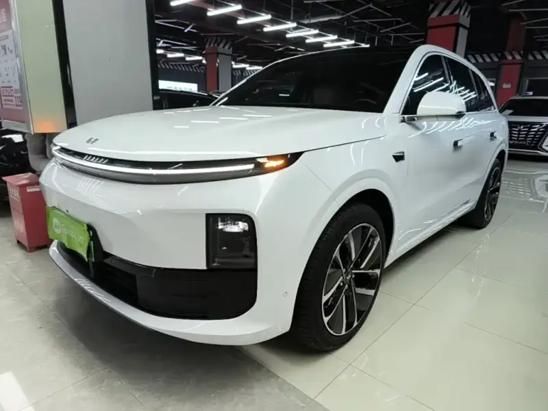 Li Auto L6