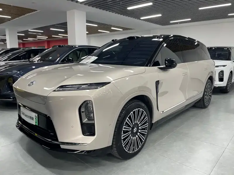 NIO ES8