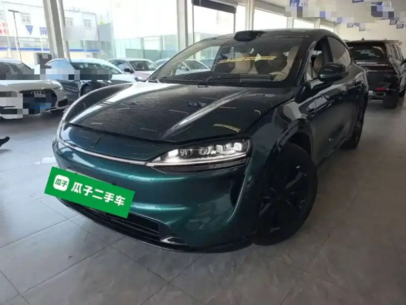 Luxeed Zhijie R7