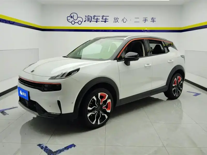 Lynk & Co 06