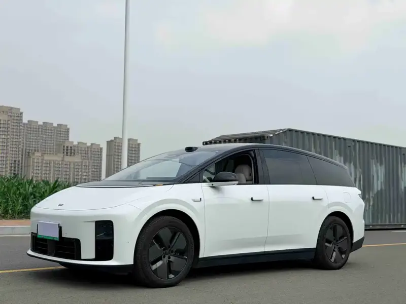 Li Auto i8