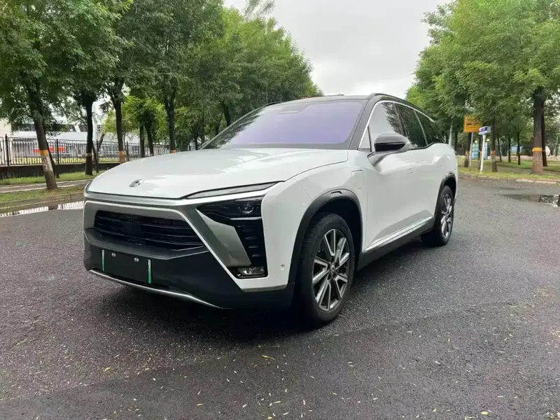 NIO ES8