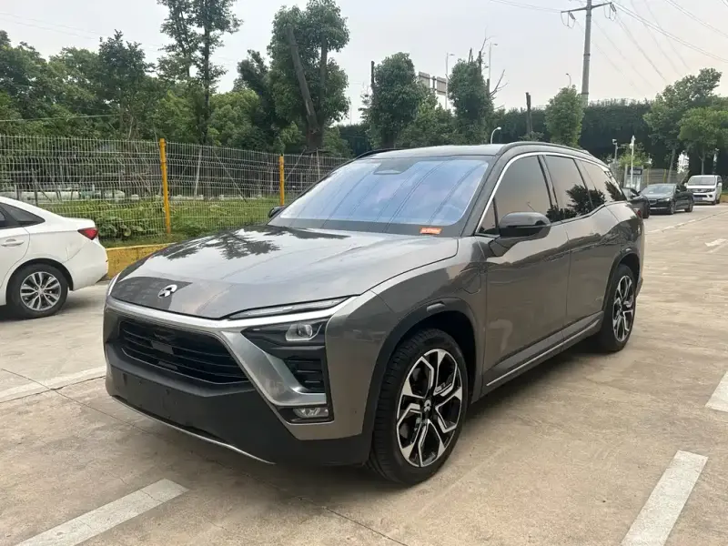 NIO ES8