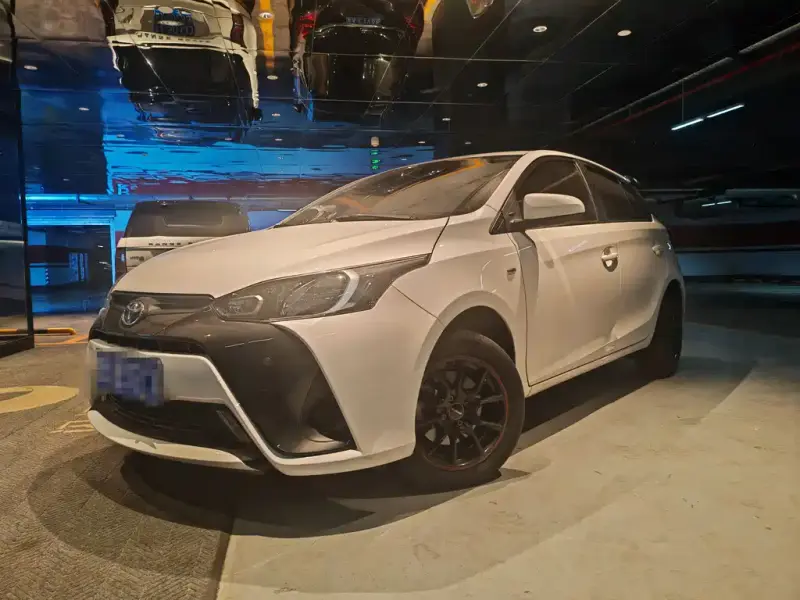 Toyota Yaris L