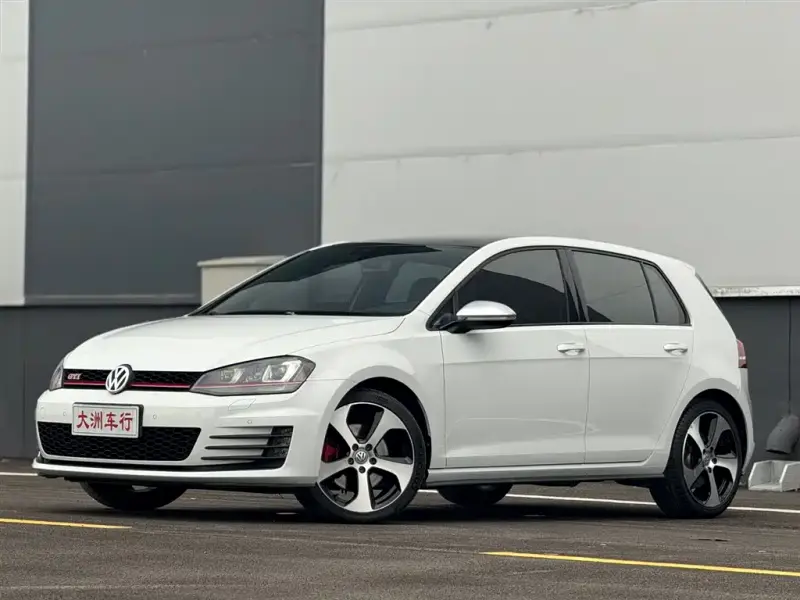 Volkswagen Golf GTI