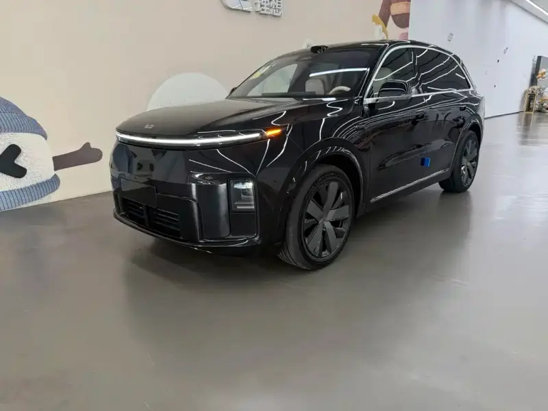Li Auto L8