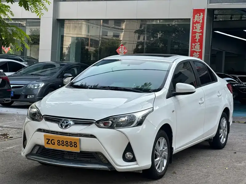 Toyota Yaris L