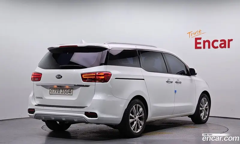Kia Carnival (Canival)