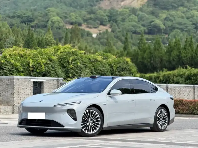 NIO ET7