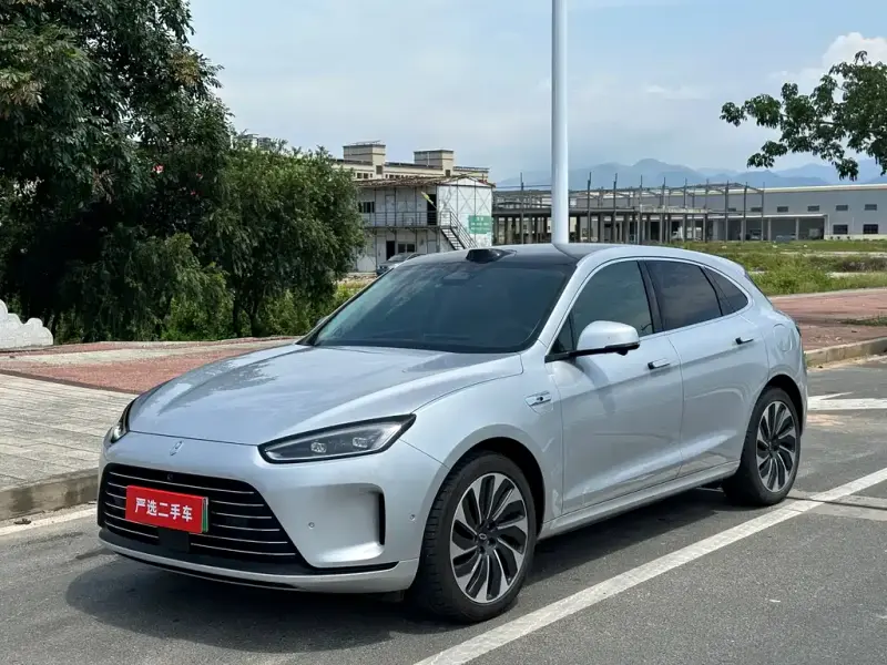 AITO M5