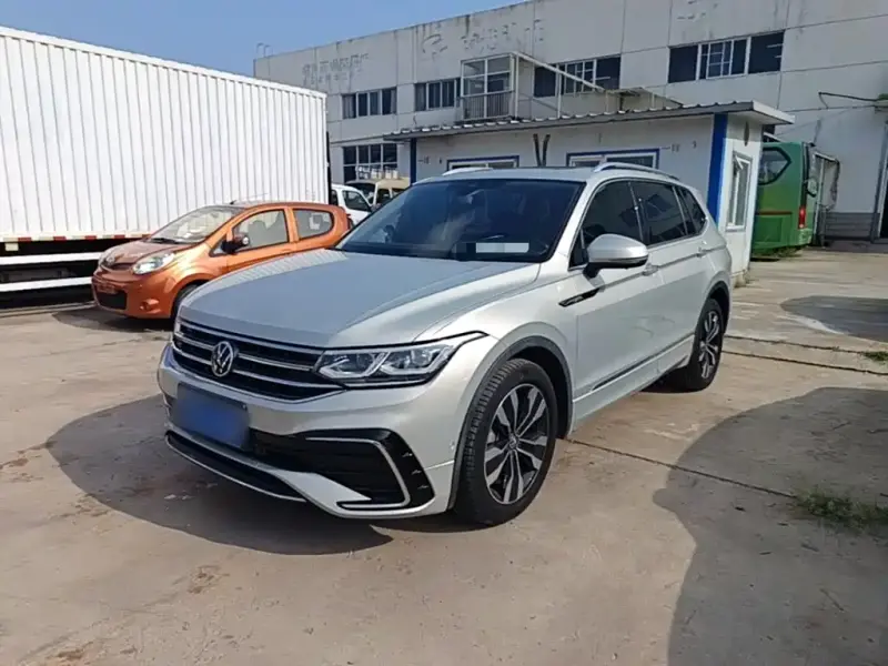Volkswagen Tiguan L