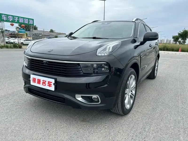 Lynk & Co 01