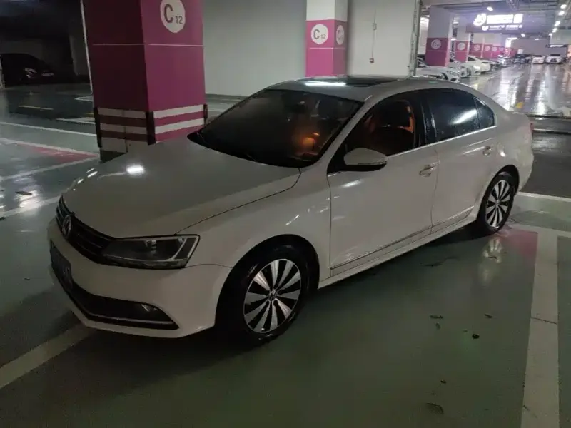 Volkswagen Sagitar